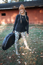 Load image into Gallery viewer, Into the Wilds Leggings