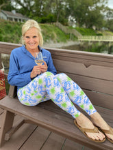 Load image into Gallery viewer, Blue Crab Leggings with pockets
